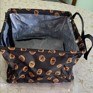 Thirty one square utility tote